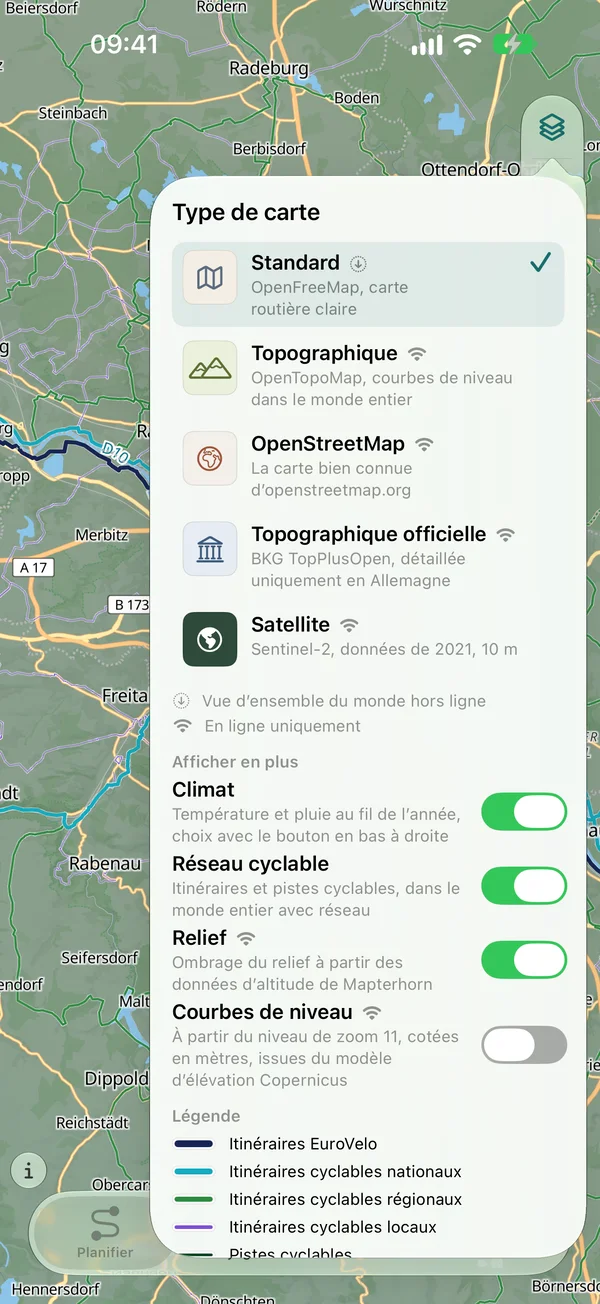 Feuille type de carte avec Standard, Topographique, OpenStreetMap, Topographique officielle, Satellite et les interrupteurs climat, réseau cyclable, relief et courbes de niveau