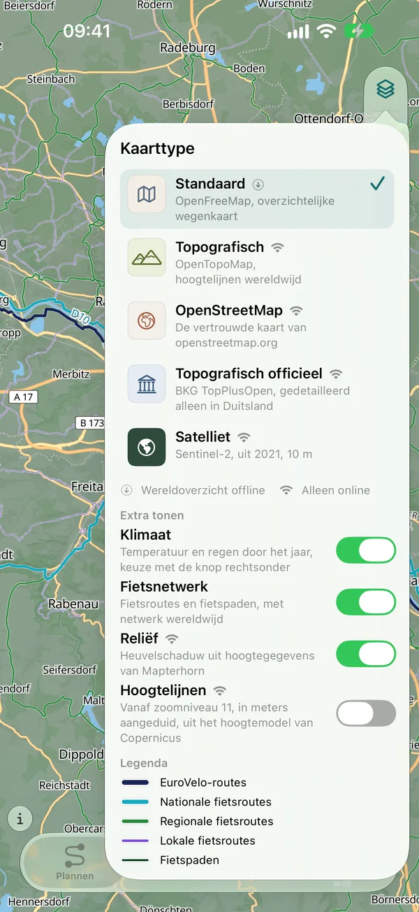 Kaarttype-blad met Standaard, Topografisch, OpenStreetMap, Topografisch officieel, Satelliet en de schakelaars klimaat, fietsnetwerk, reliëf en hoogtelijnen