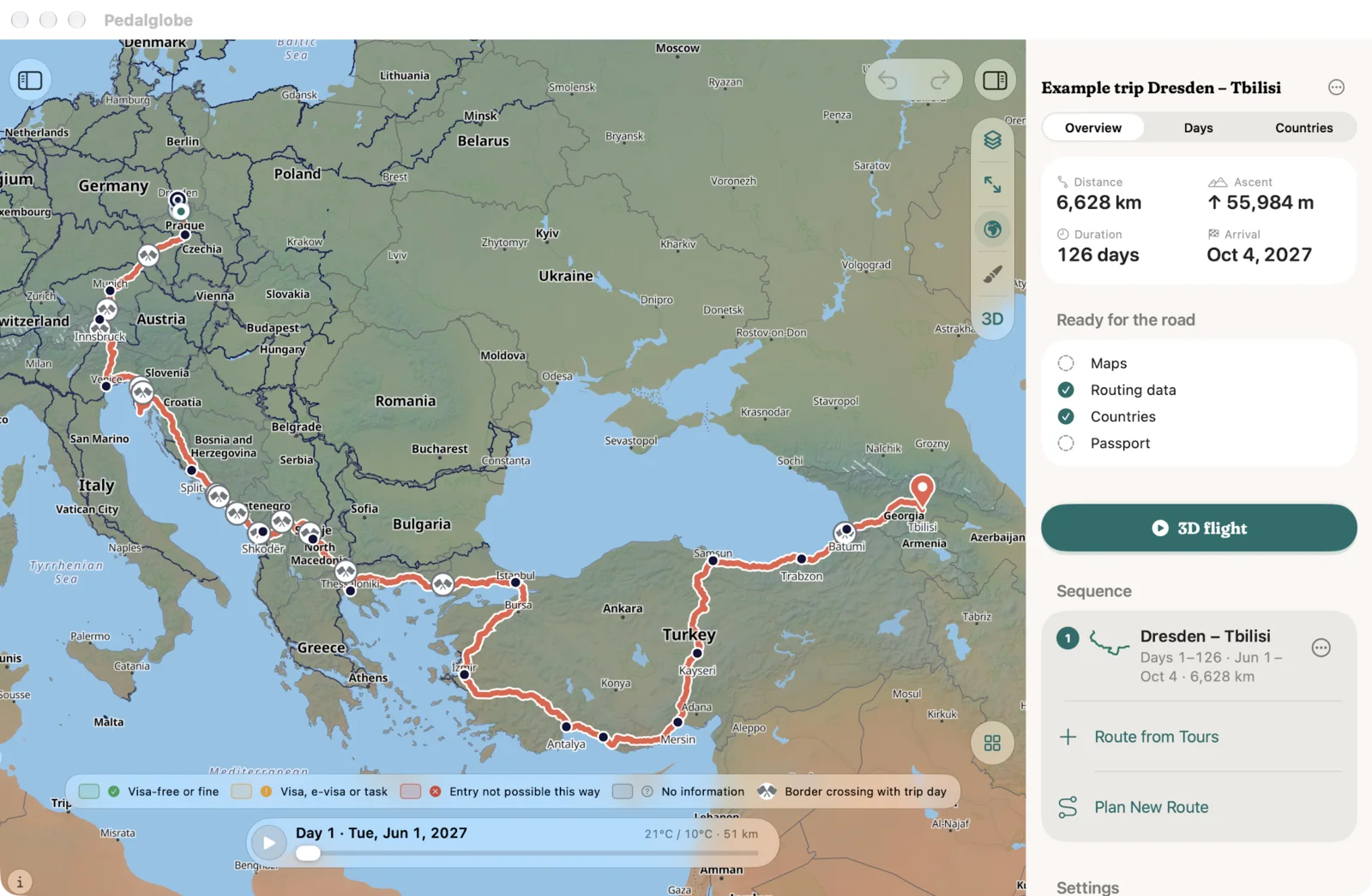 Pedalglobe en tant qu’app iPad sur un MacBook Air : carte du voyage d’exemple Dresde – Tbilissi avec la légende des règles d’entrée, et la vue d’ensemble avec 6 628 km et 126 jours